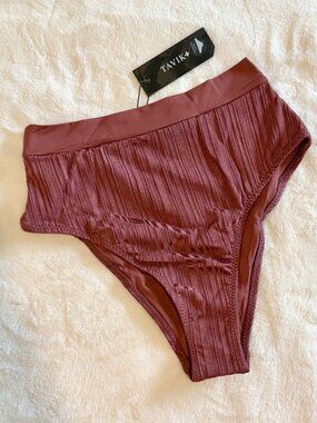 NWT Tavik Pernille Swim Bottom Slinky Rib in Berry - Size: Small